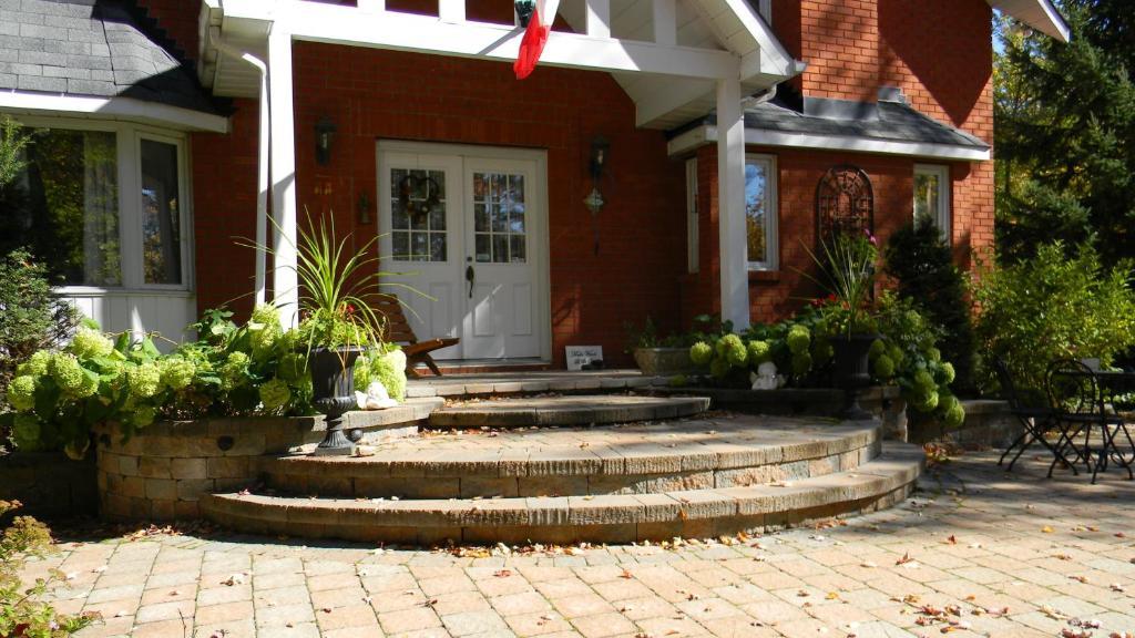 Maple Woods Bed and Breakfast Casselman Exteriör bild
