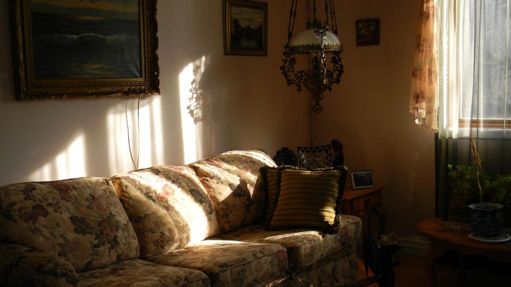 Maple Woods Bed and Breakfast Casselman Exteriör bild